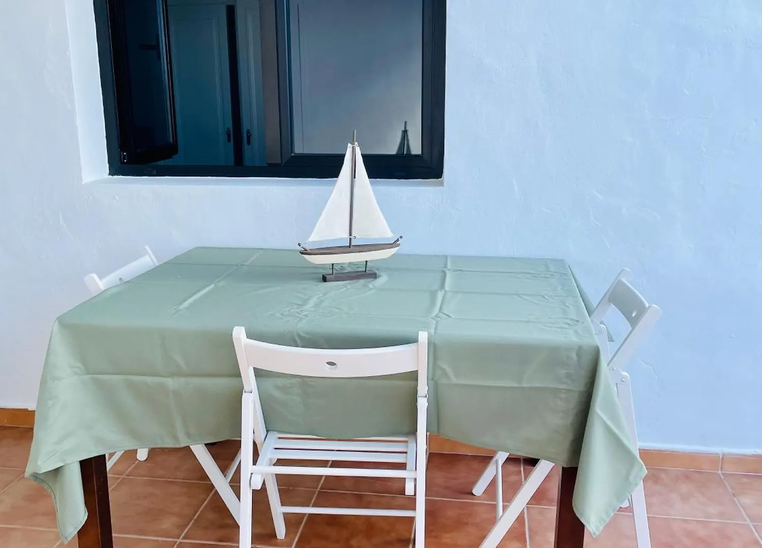 Apartamento con amplia terraza en la playa Puerto del Carmen  0*, Puerto del Carmen (Lanzarote) España
